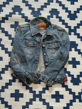 Vintage Y2K GUESS Denim Trucket jacket Women’s Small